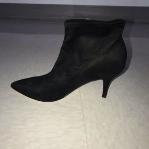 Nine West Women’s Black Ankle Bootie- NWT
